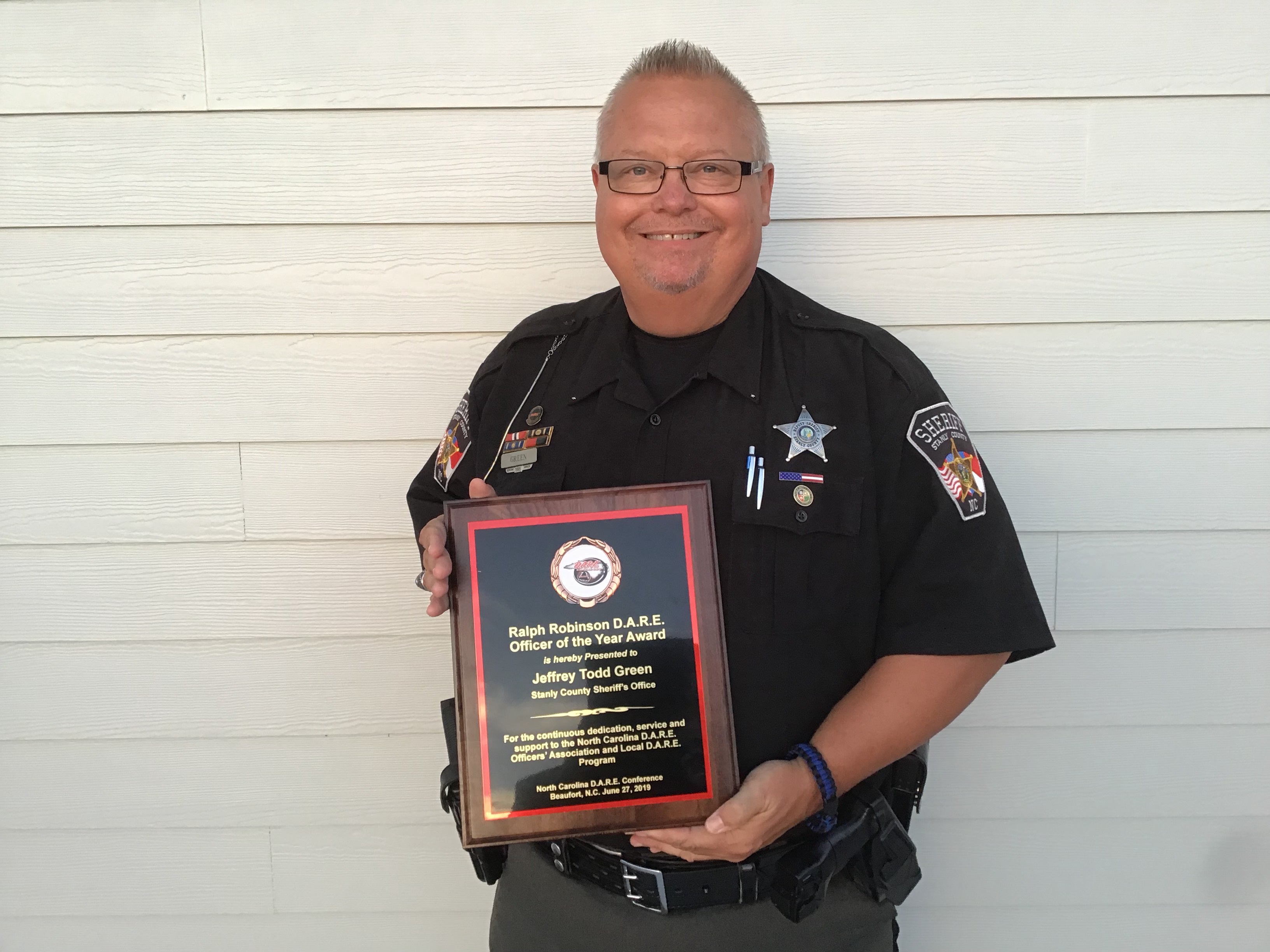 Green awarded D.A.R.E. officer of the year - The Stanly News & Press